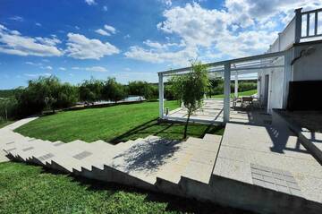 Фото номера Двухместный номер с 2 отдельными кроватями Виллы Pike Inn Dunavatul de Sus г. Dunavăţu de Sus 50
